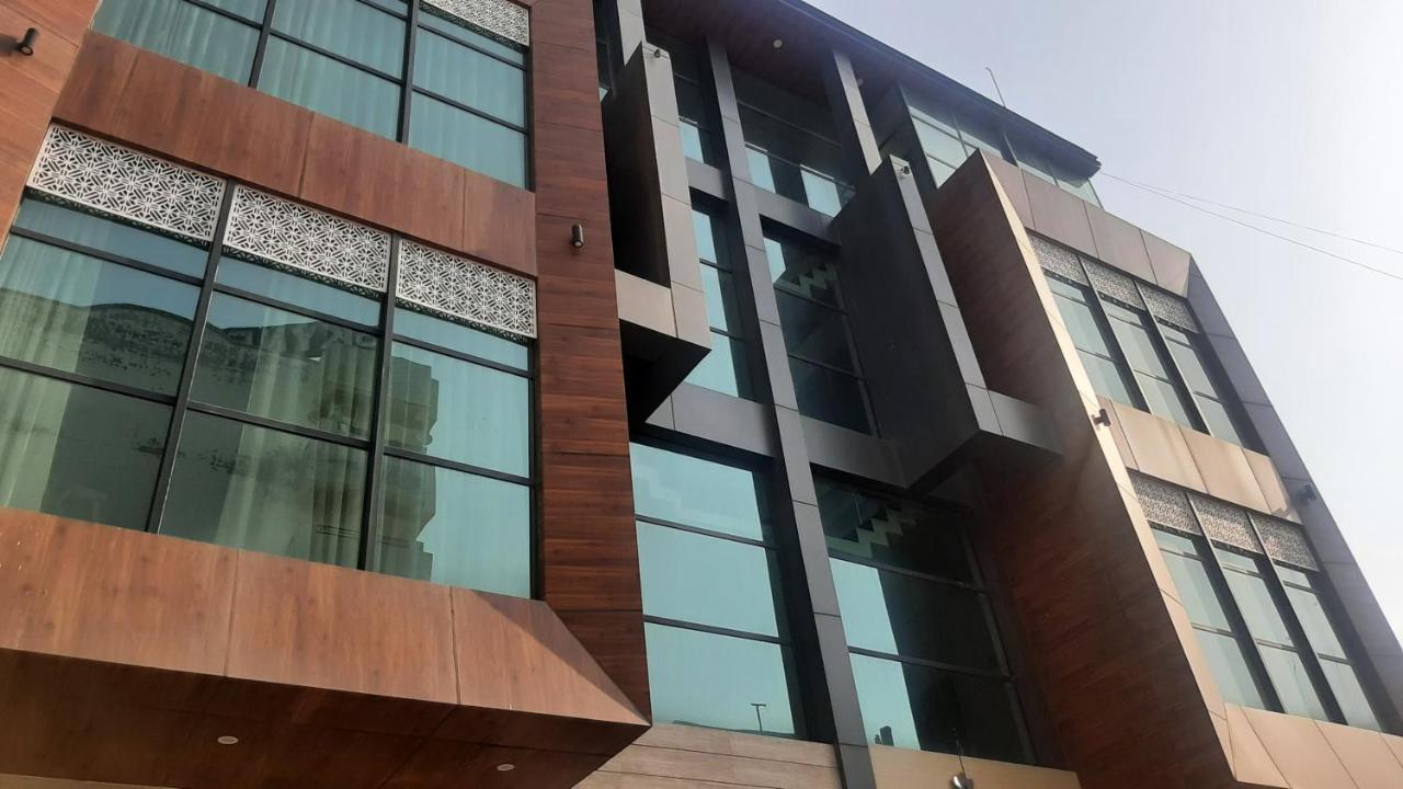 Hotel Hollywood Zirakpur Dış mekan fotoğraf