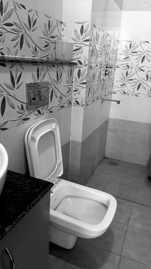 Hotel Hollywood Zirakpur Dış mekan fotoğraf