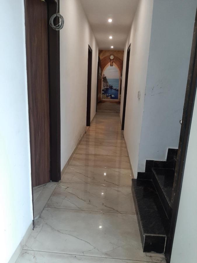 Hotel Hollywood Zirakpur Dış mekan fotoğraf