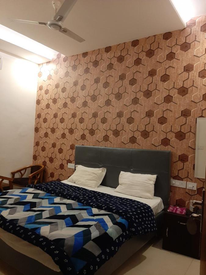Hotel Hollywood Zirakpur Dış mekan fotoğraf