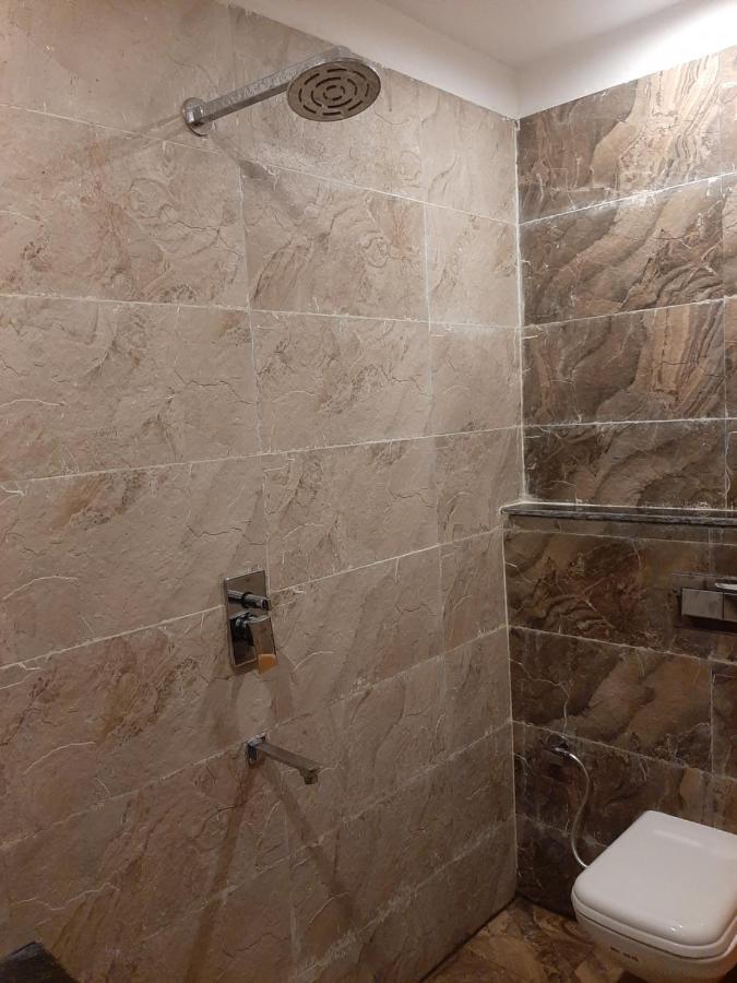 Hotel Hollywood Zirakpur Dış mekan fotoğraf