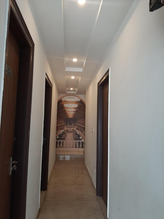 Hotel Hollywood Zirakpur Dış mekan fotoğraf